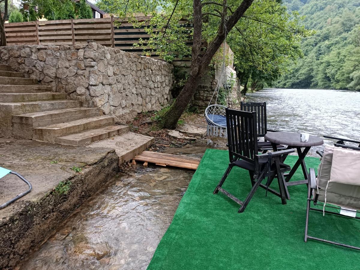 Cottage Auto Camp Vinac Jajce Exteriör bild
